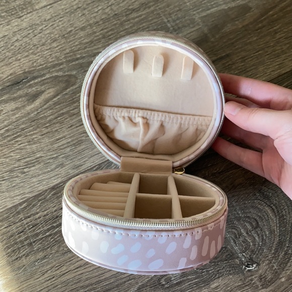 Travel size jewelry case - Picture 4 of 4